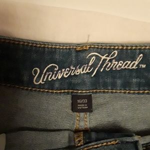 NWOT UNIVERSAL THREAD DISTRESSED DENIM SHORTS